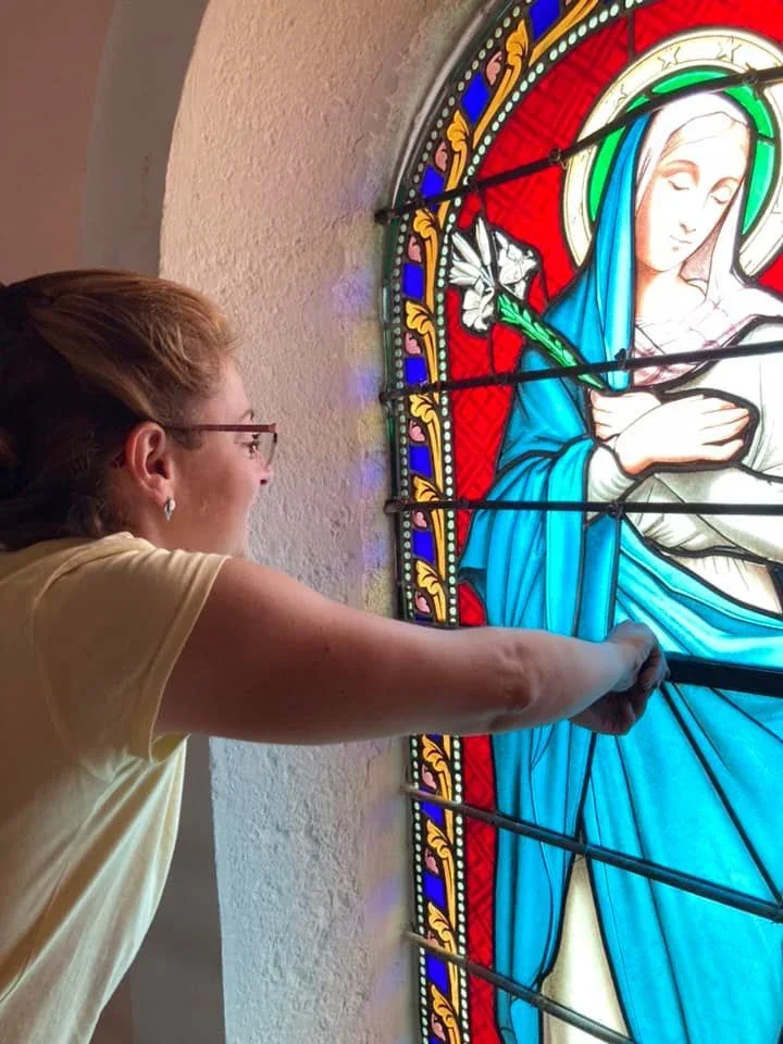 Restauration de vitrail d'église